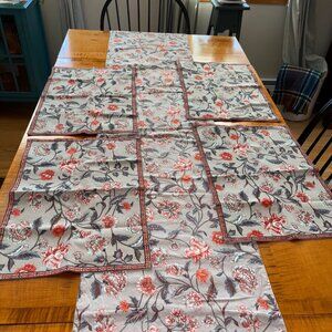 The Company Store Garden Floral Cotton Table Runner 16'' x 106'' and 4 Placemats